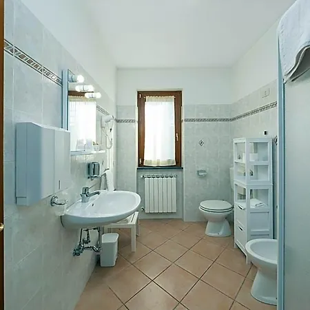 Daniela 4*